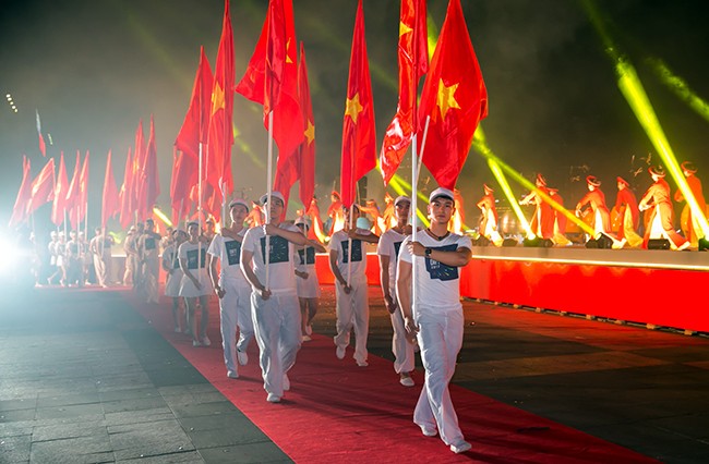 Mãn nhãn đêm khai mạc Lễ hội pháo hoa quốc tế Đà Nẵng 2017 - ảnh 4