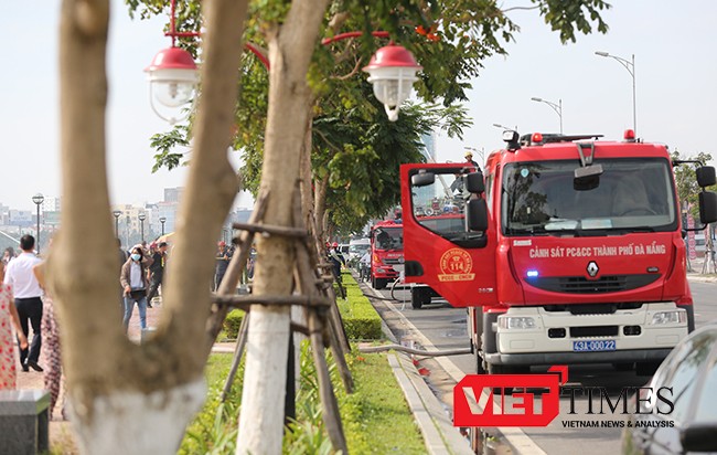 Hải quân Việt-Mỹ diễn tập trên sông Hàn - ảnh 11