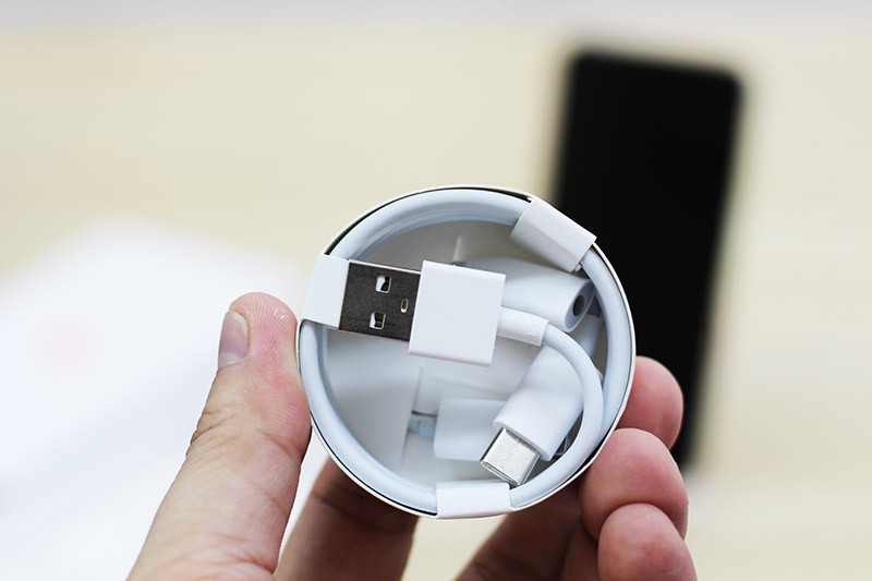 HOT: Mở hộp Xiaomi Mi 6 đầu tiên về Việt Nam - ảnh 3