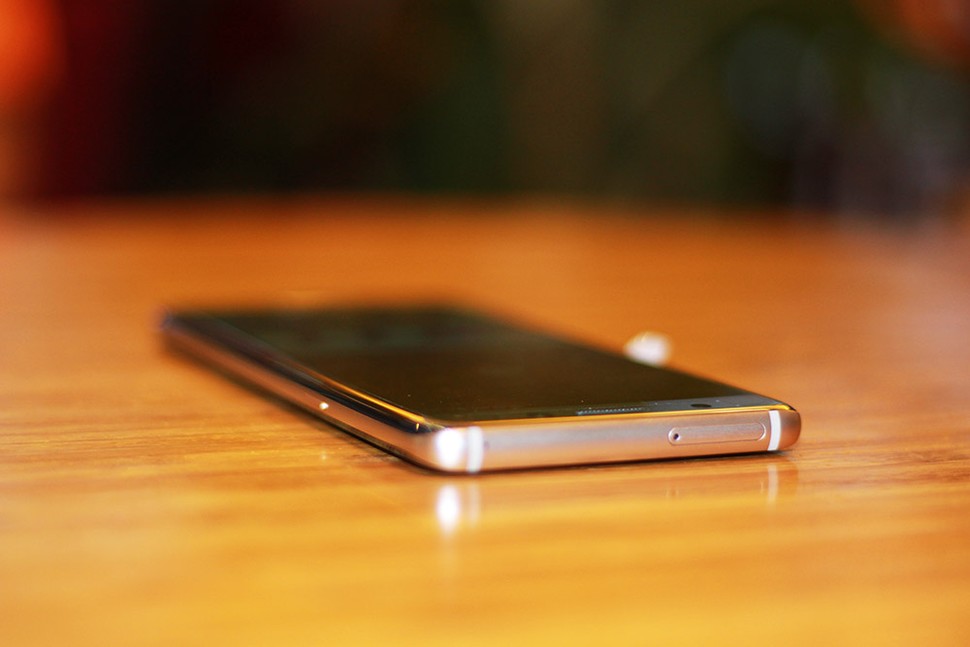 Cận cảnh Galaxy Note 7 tân trang đầu tiên về Việt Nam, giá 15 triệu đồng - ảnh 16
