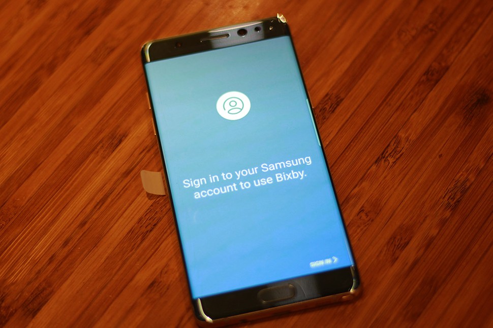 Cận cảnh Galaxy Note 7 tân trang đầu tiên về Việt Nam, giá 15 triệu đồng - ảnh 9