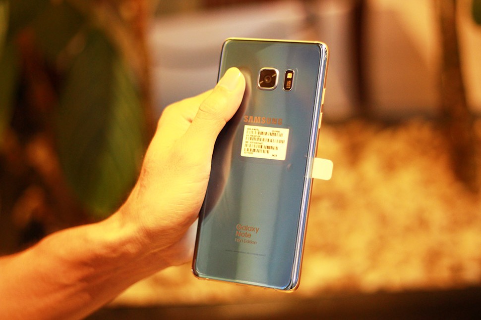Cận cảnh Galaxy Note 7 tân trang đầu tiên về Việt Nam, giá 15 triệu đồng - ảnh 11