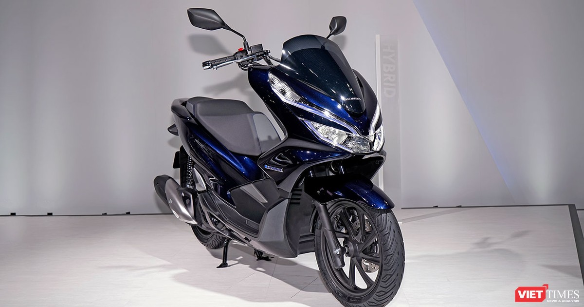 Cận cảnh đối thủ số một của Honda PCX 2020 thiết kế nổi bật không kém