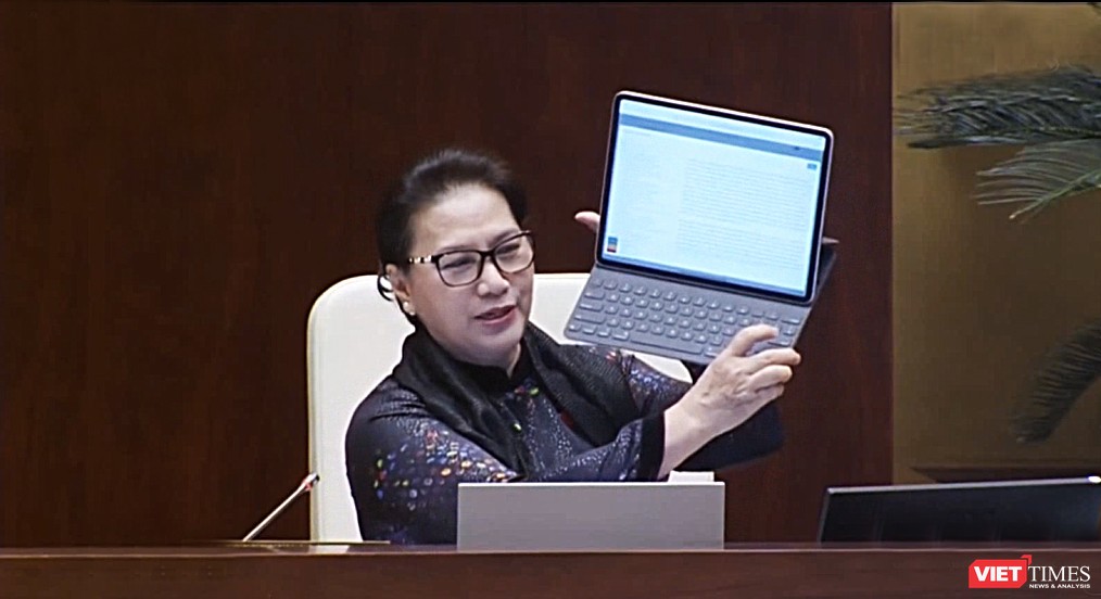 Phần mềm chuyển giọng nói sang văn bản của VAIS được Quốc hội khóa XIV áp dụng, Chủ tịch QH Nguyễn Thị Kim Ngân và Bộ trưởng Nguyễn Mạnh Hùng khen “rất tốt”