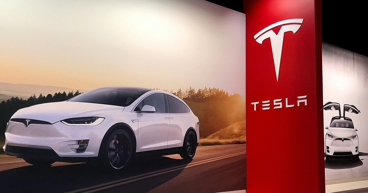 Tesla thu về hàng tỉ USD từ những hoạt động ngoài mảng xe điện