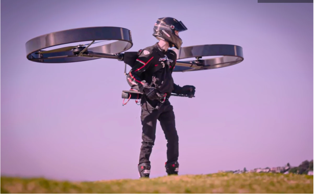 Video thử nghiệm thiết bị bay cá nhân ở Úc, bay như bộ giáp của Iron Man