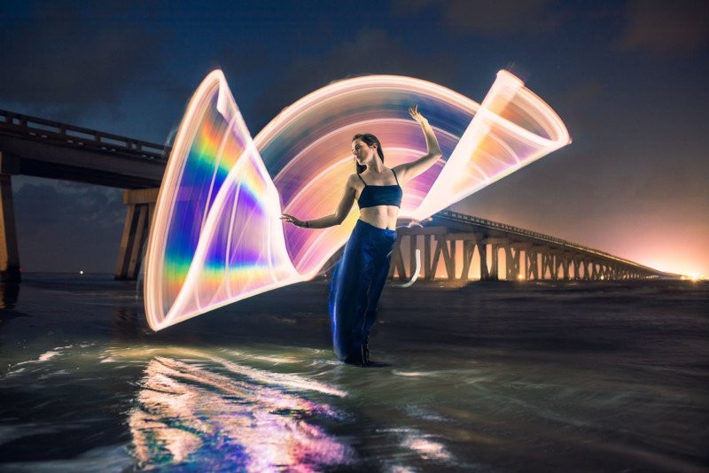 Chụp ảnh vẽ ánh sáng cầu vồng bằng ống phản xạ DIY