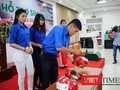Sinh viên đập “heo đất” hỗ trợ người dân vùng lũ miền Trung