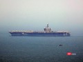 Tàu sân bay Mỹ USS Carl Vinson (CVN 70) trên Vịnh Đà Nẵng