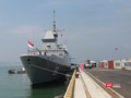 Sáng 26/4, Tàu Hải quân Singapore mang tên RSS INTREPID 69 cùng 150 người trong thủy thủ đoàn đã cập cảng Tiên Sa, chính thức chuyến thăm Đà Nẵng từ ngày 26/4-29/4.