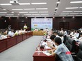 Sáng 26/6, tại Đà Nẵng, gần 200 đại biểu là lãnh đạo các Bộ ngành Trung ương; lãnh đạo các tỉnh thành, Sở NN&PTNT, Hội nông dân cùng những hộ nông dân, doanh nghiệp, HTX…các tỉnh MT-TN đã tham dự Hội thảo “Thu hút đầu tư, phát triển nông nghiệp công nghệ