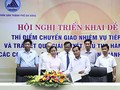 Đại diện các đơn vị và Bưu điện TP Đà Nẵng tại buổi ký kết thực hiện thí điểm Đề án (ảnh Ngô Huyền-danang.gov.vn)
