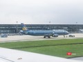 Máy bay của Vietnam Airlines hạ cánh