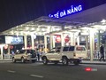 Xe của CDC tỉnh Quảng Nam chiở 4 hành khách người Anh, trong đó có 2 người liên quan đến chuyên bay VN0054 và VN163 buộc cách ly 14 ngày ra sân bay Đà Nẵng