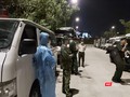 Lực lượng y tế, quân đội và kiểm soát bệnh tật đón đoàn công dân từ Malaysia về nước tại Sân bay quốc tế Đà Nẵng