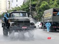 Lực lượng quân đội phun thuốc khử trùng trên các tuyến phố Đà Nẵng để phòng, chống dịch COVID-19.