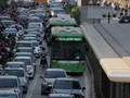 Tình trạng lấn làn buýt BRT diễn ra phổ biến.