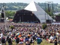 Biển người tham dự lễ hội âm nhạc Glastonbury - Ảnh: eltondaily