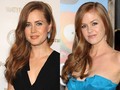 Hai cô đào Amy Adams và Isla Fisher có nụ cười và khuôn mặt giống nhau dù Amy sinh ra ở Mỹ và Isla quê ở Australia.