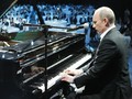 Tổng thống Nga Putin độc tấu một bản piano