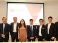 Ông DonLam (thứ 2 từ trái sang), Tổng giám đốc tập đoàn VinaCapital tham dự buổi lễ công bố (Nguồn: VinaCapital)