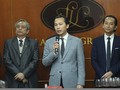Doanh nhân Lê Văn Vọng (đứng giữa). Nguồn: Lã Vọng Group