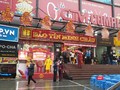 Thời tiết mưa rét khiến không khí giao dịch ngày vía Thần Tài năm 2020 có phần kém sôi động hơn so với mọi năm