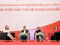 Một trong những dịp hiếm hoi các F2 có cơ hội gặp gỡ và trò chuyện với các F1 để chia sẻ về những vấn đề trong chuyển giao thế hệ. Ảnh: Thu Hà.