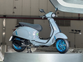 Vespa Primavera và Sprint mới ra mắt Việt Nam: Nâng cấp ít, tăng giá nhiều