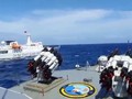Tàu chiến Indonesia bám đuổi tàu hải cảnh Trung Quốc trên biển Bắc Natuna (Ảnh: Đa Chiều)