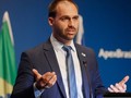 Ông Eduardo Bolsonaro gây nên cuộc khẩu chiến giữa Trung Quốc với Brazil với phát biểu: “Thủ phạm gây ra cuộc khủng hoảng dịch bệnh COVID-19 là Trung Quốc” (Ảnh: Globo).