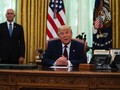 Ngày 7/9, khi họp báo tại Nhà Trắng, Tổng thống Donald Trump lại nói kinh tế Mỹ và Trung Quốc tách rới nhau sẽ đưa Mỹ trở thành siêu cường sản xuất và mãi mãi chấm dứt phụ thuộc vào Trung Quốc  (Ảnh: AFP).