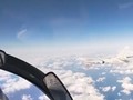 Hình ảnh của Nga công bố:máy bay Su-35 Nga bay hộ tống H-6K của Trung Quốc trong chuyến tuần tra chung hôm 22/12 (Ảnh: Dwnews).
