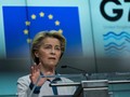 Chủ tịch Ủy ban châu Âu, bà Ursula von der Leyen tuyên bố tại cuộc họp báo hôm 10/6 ủng hộ điều tra lại nguồn gốc SARS-CoV-2 (Ảnh: AP).