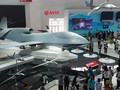 Máy bay không người lái WZ-7 lần đầu tiên trưng bày tĩnh tại Triển lãm Chu Hải được đặc biệt quan tâm (Ảnh: Xinhua)