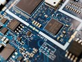 Các biện pháp hạn chế xuất khẩu của Mỹ đã ngăn cản bán chip và thiết bị sản xuất chip cho Trung Quốc (Ảnh: Reuters).