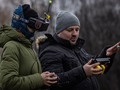 Chuyên gia Ukraine huấn luyện điều khiển UAV cho học viên (Ảnh: Thepaper).
