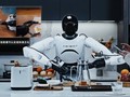 Robot AI Agibot GO-1 có thể đảm đương công việc của một người giúp việc gia đình. Ảnh: SingTao.