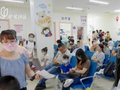 Bệnh viện Nhi Bắc Kinh đông nghịt bệnh nhân nghi nhiễm RSV chờ khám. Ảnh: Toutiao.