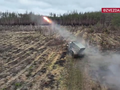 Pháo phản lực BM-21 Grad Nga sử dụng chiến thuật “đu quay pháo binh” ở Ukraine. Ảnh Video TV Zvezda.