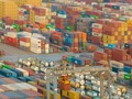 Khối lượng container khổng lồ tại cảng Nam Kinh, Trung Quốc ngày 3/1/2023. Ảnh AFP