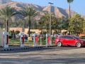 Một trạm sạc Siêu tăng áp Supercharger của Tesla. Ảnh Electrek.