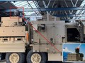 Hệ thống vũ khí laser DragonFire trên xe bọc thép Wolfhound cấu hình 6x6. Ảnh Army Recognition.