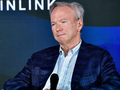 Cựu giám đốc điều hành Google Eric Schmidt cảnh báo rằng AI hẹn hò có thể làm tăng sự cô đơn và hành vi ám ảnh ở những người trẻ tuổi. Ảnh: Business Insider.