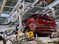 Hệ thống lắp đặt hệ thống truyền động của Nissan Motor với cấu trúc pallet hai lớp. Ảnh: Reuters.