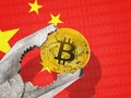 Cơ quan quản lý ngoại hối của Trung Quốc đã thắt chặt giám sát các hoạt động thương mại liên quan đến bitcoin và các loại tiền mã hóa khác. Ảnh: Shutterstock.