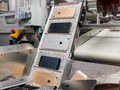 Cứ mỗi 100.000 chiếc iPhone được tái chế, Apple thu lại được 1900 kg nhôm; 0,97kg vàng; 7,5 kg bạc; 710 kg đồng và một khối lượng lớn các nguyên tố hiếm khác. Nguồn: Fores