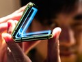 Galaxy Fold hỏng khi trên tay chuyên gia chưa đầy 1 ngày. Ảnh: CNN