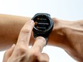 Gear S3 xứng danh một chiếc đồng hồ "đa năng", kiêm luôn vai trò của đồng hồ truyền thống với đồng hồ thông minh lẫn thiết bị theo dõi sức khỏe.