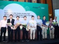 Các đơn vị triển khai đào tạo và ứng dụng công nghệ điện toán biết nhận thức, trí tuệ nhân tạo. Ảnh: Vân Ly